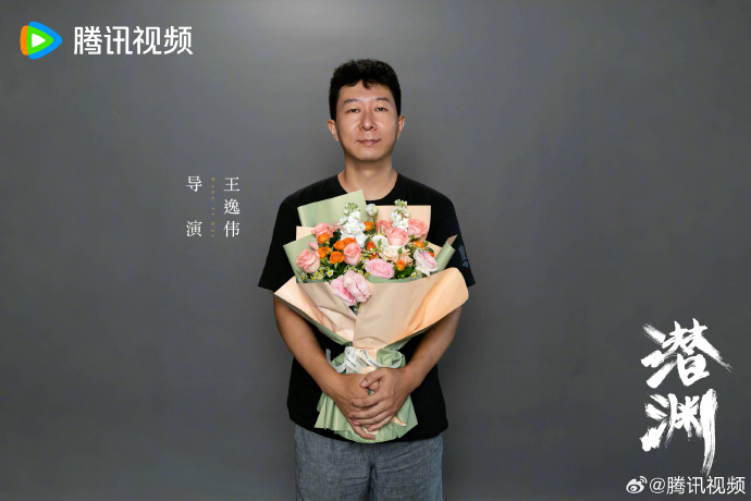 电视剧《潜渊》杀青，黄晓明张佳宁携手演绎谍战传奇